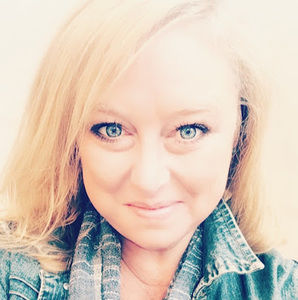 Meet your Posher, Suzy